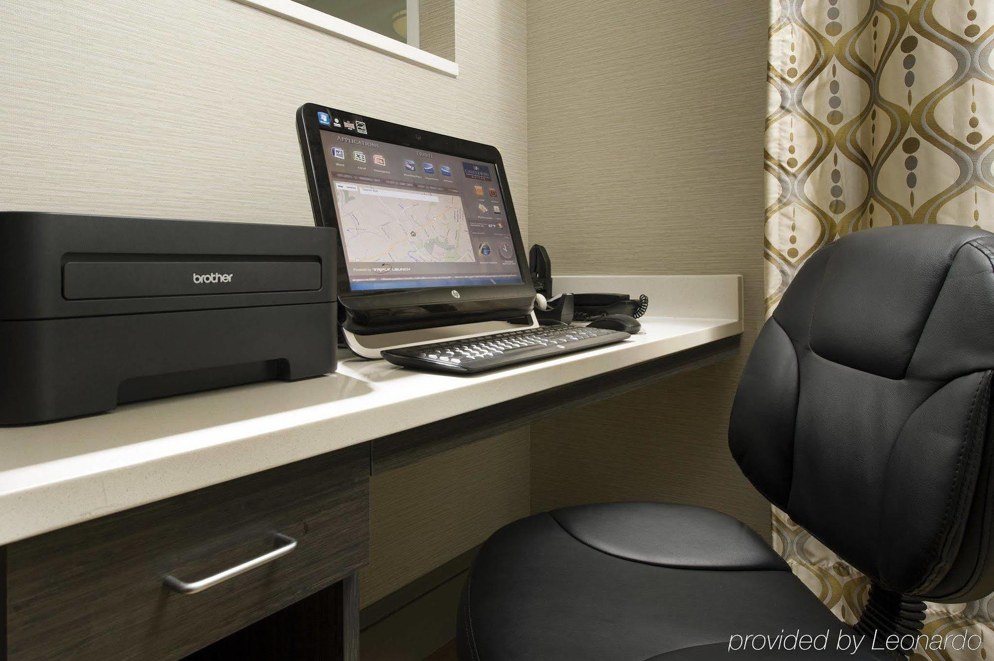 Stayapt Suites Alexandria-Fort Belvoir Екстер'єр фото