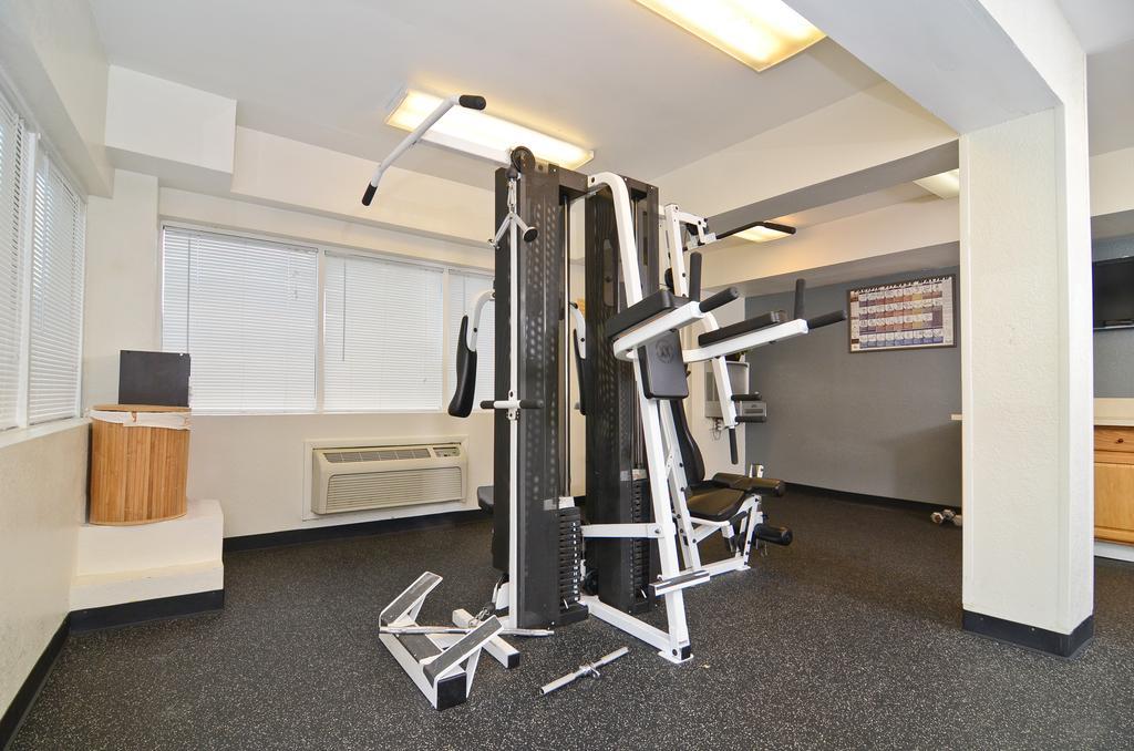 Stayapt Suites Alexandria-Fort Belvoir Екстер'єр фото